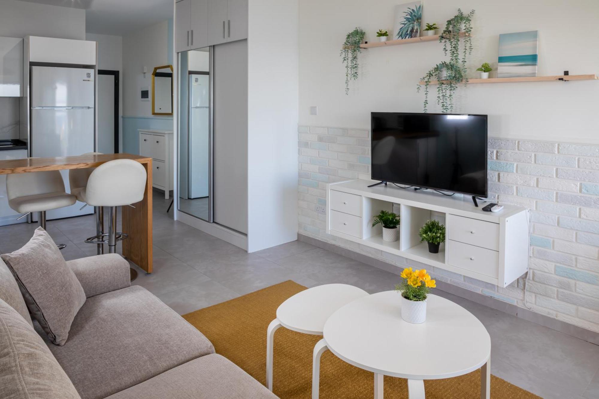 Caesar Blue Seaside Luxury Apartments Gastria Exterior photo