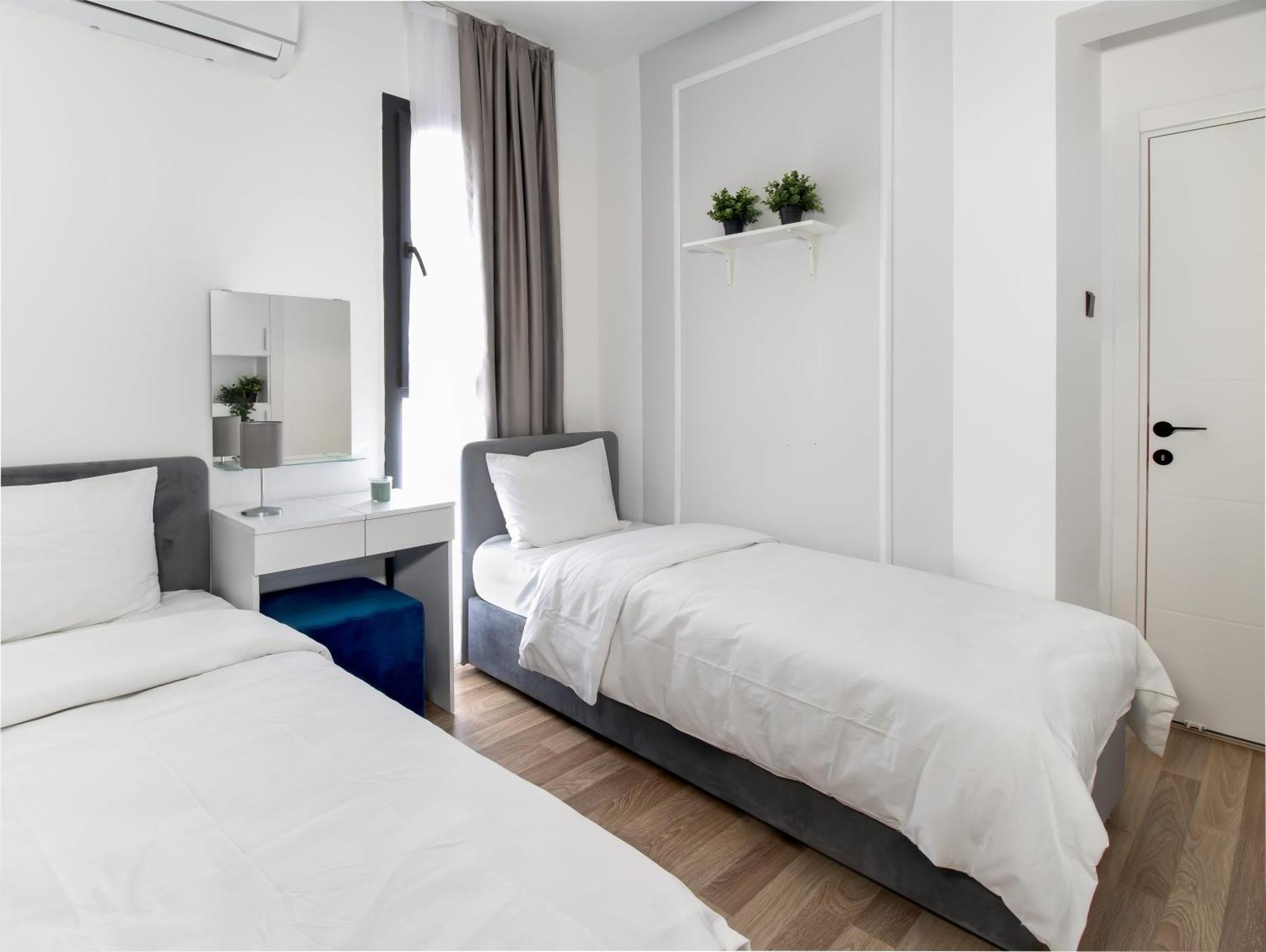 Caesar Blue Seaside Luxury Apartments Gastria Exterior photo