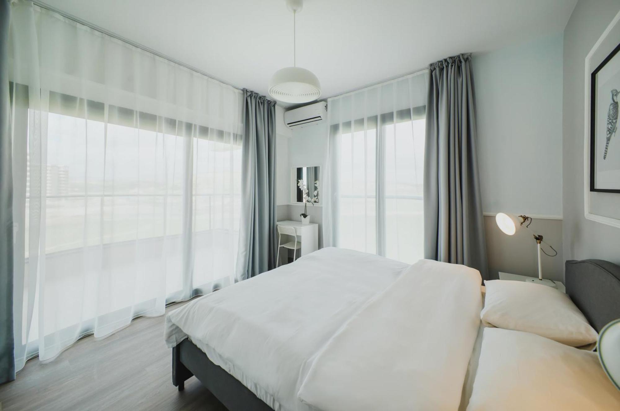 Caesar Blue Seaside Luxury Apartments Gastria Exterior photo